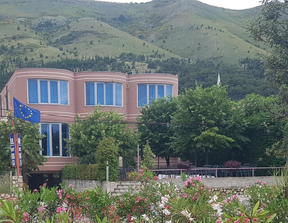 Hotel Restaurant Univers Shkodër Eksteriør billede