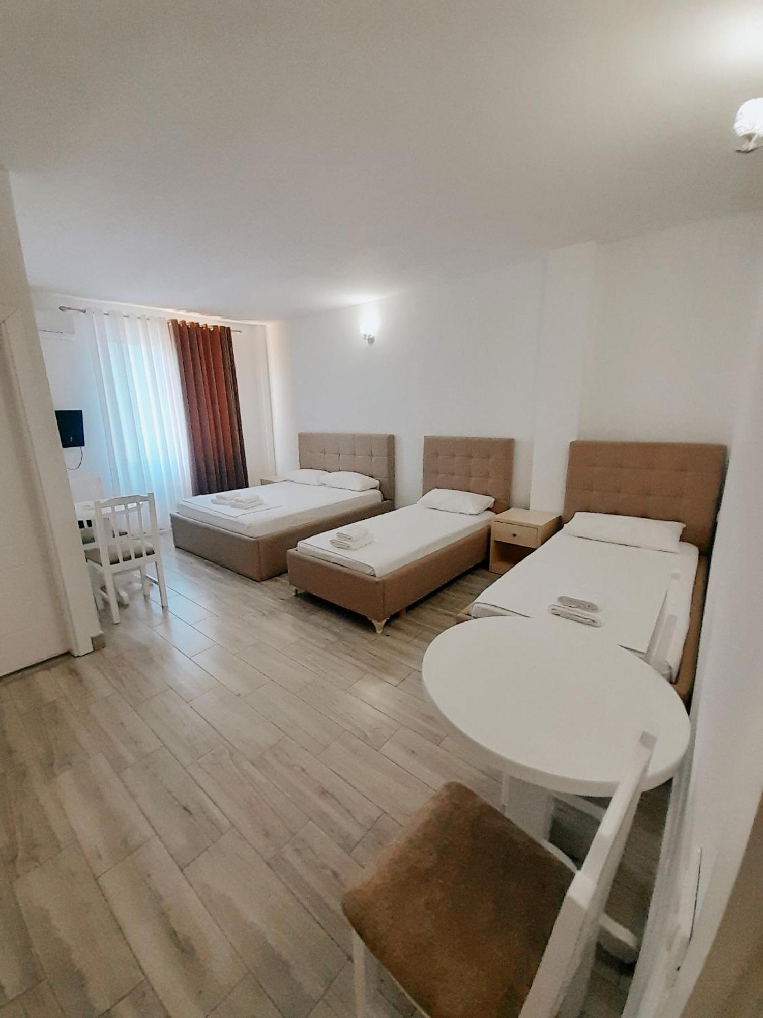 Hotel Restaurant Univers Shkodër Eksteriør billede